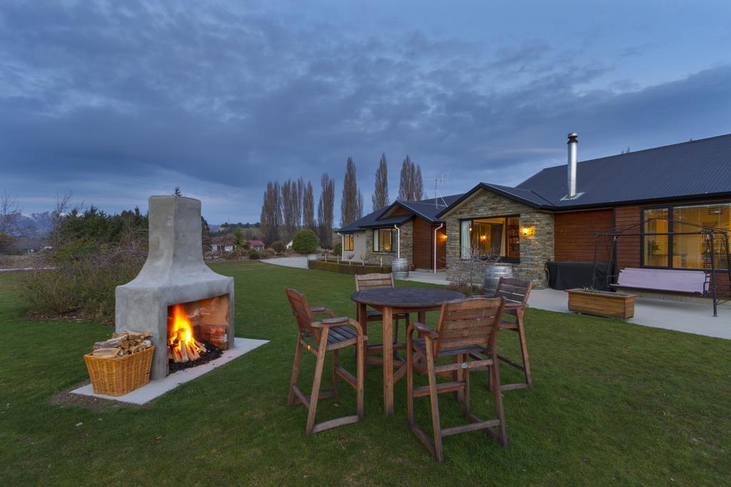 Wanaka Alpine Lodge Exterior photo