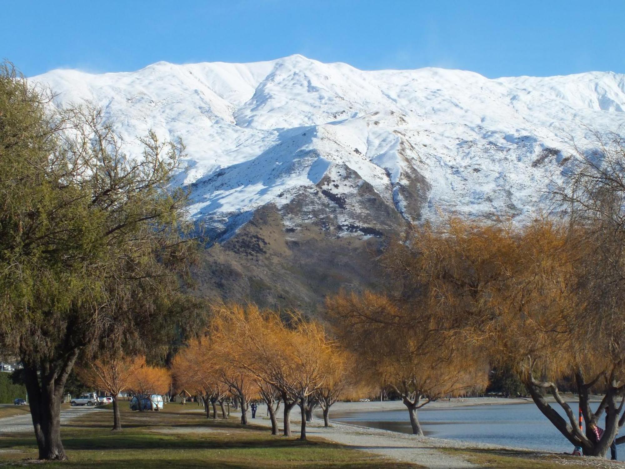 Wanaka Alpine Lodge Exterior photo
