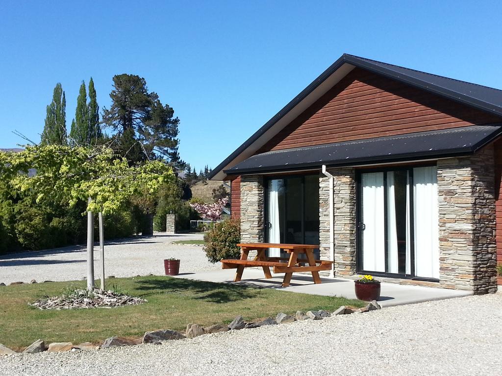 Wanaka Alpine Lodge Exterior photo
