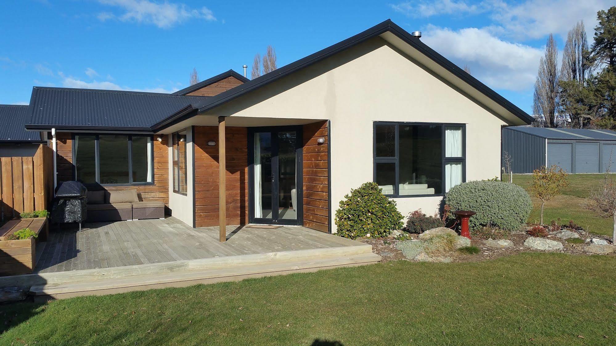 Wanaka Alpine Lodge Exterior photo